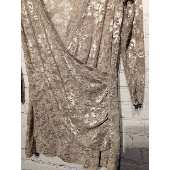 Vanity sheer stretchy lace lowcut top size medium - Picture 2 of 5